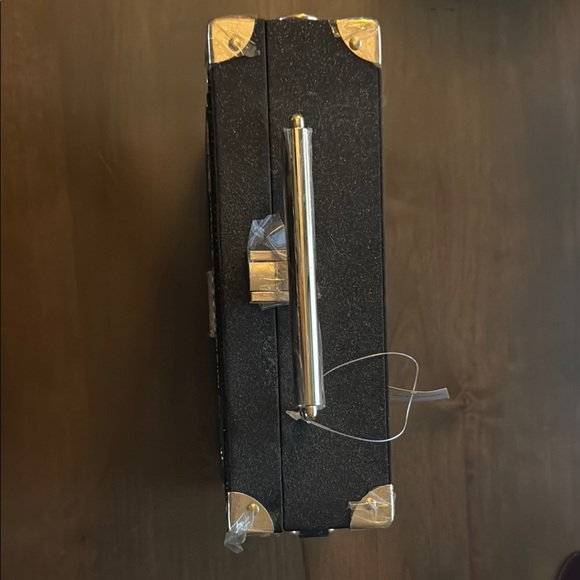 ALDO KUZITRIN Retro Black Portable Boombox Speaker purse NWT - Picture 4 of 5